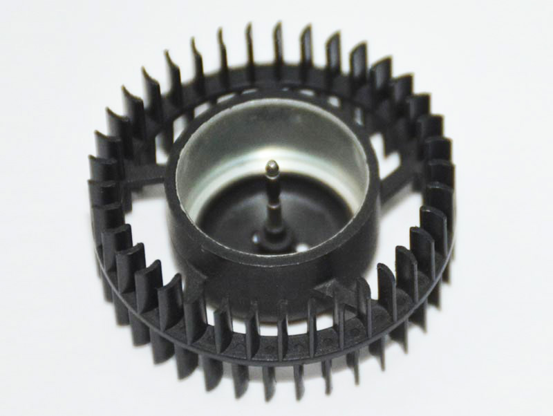 Self Tooling Plastic Molded Gear With Long Mold Life